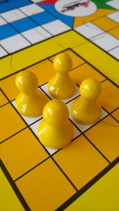 Roll the Dice - Snakes & Ladders and Ludo Games