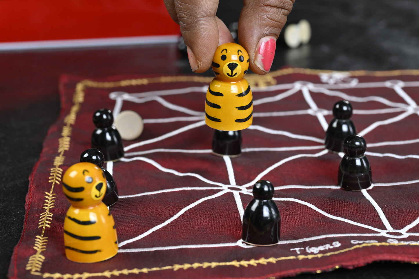 Aadu Huli (3 & 4) - Traditional Board Game