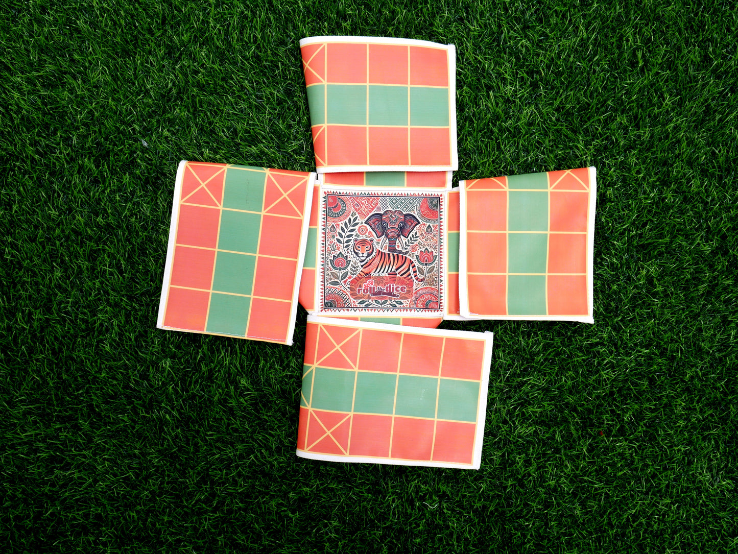 Pagade – Classic Indian Board Game in 4 Colors | Traditional Pachisi (Parcheesi) Set