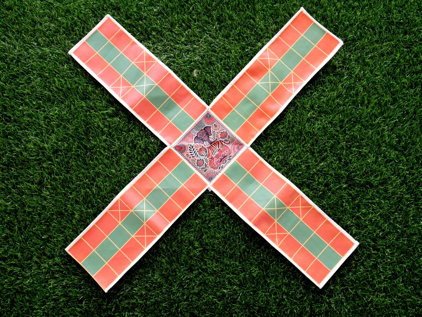 Pagade – Classic Indian Board Game in 4 Colors | Traditional Pachisi (Parcheesi) Set