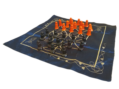 Sholo Gutti - Traditional Board Game